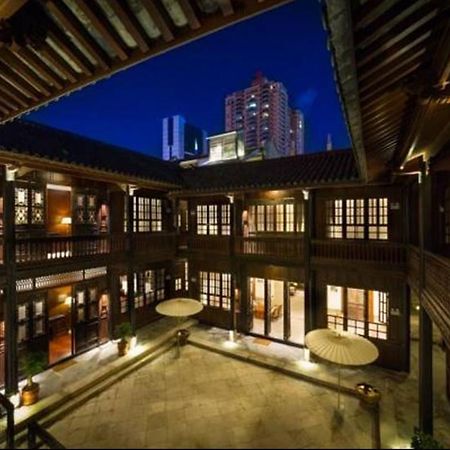 Silver Chest Boutique Hotel Куньмин Экстерьер фото