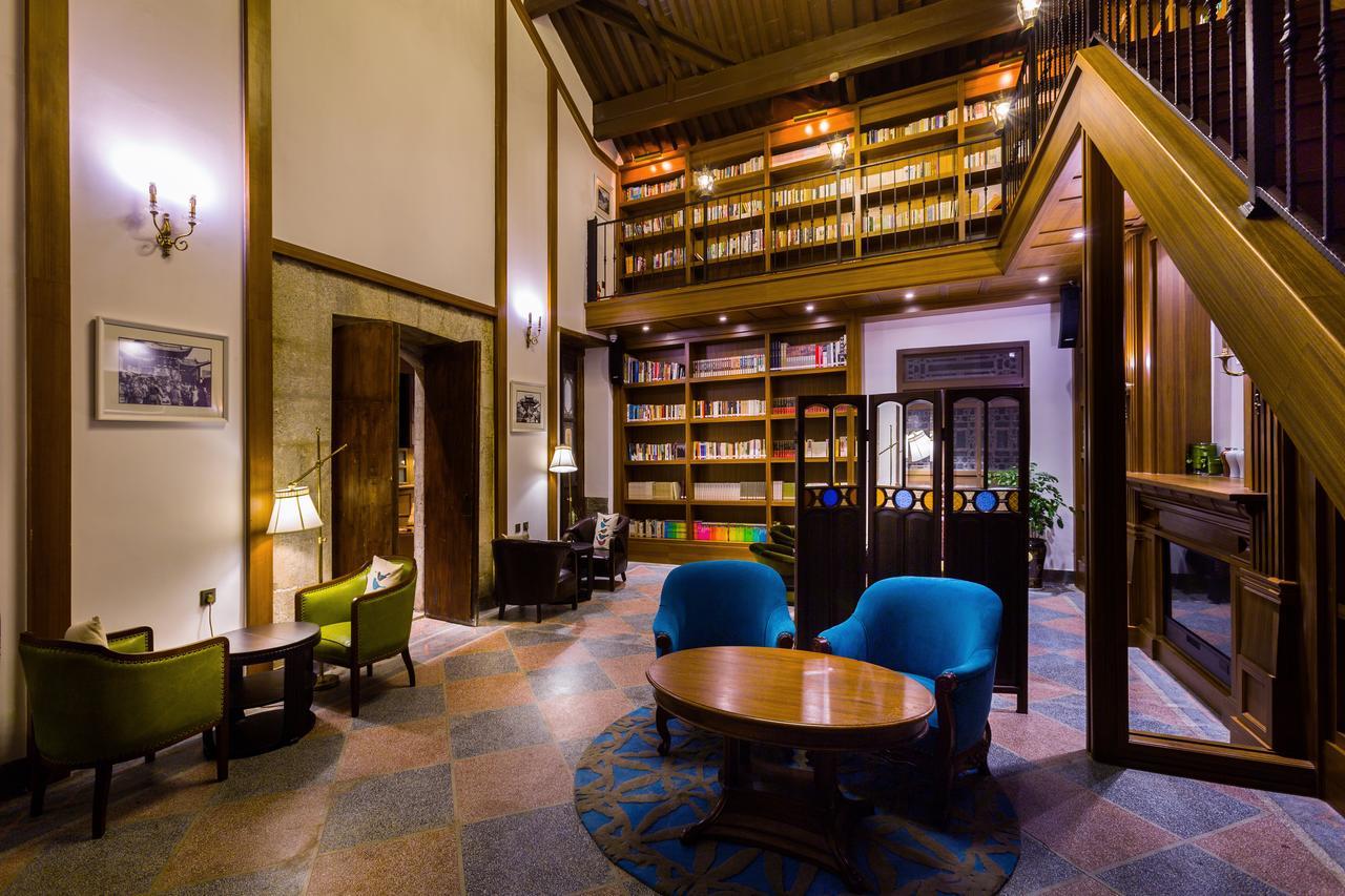 Silver Chest Boutique Hotel Куньмин Экстерьер фото