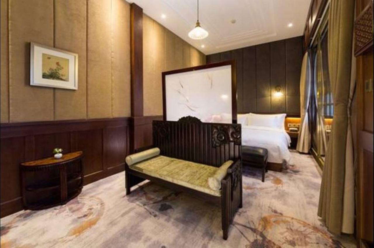 Silver Chest Boutique Hotel Куньмин Экстерьер фото
