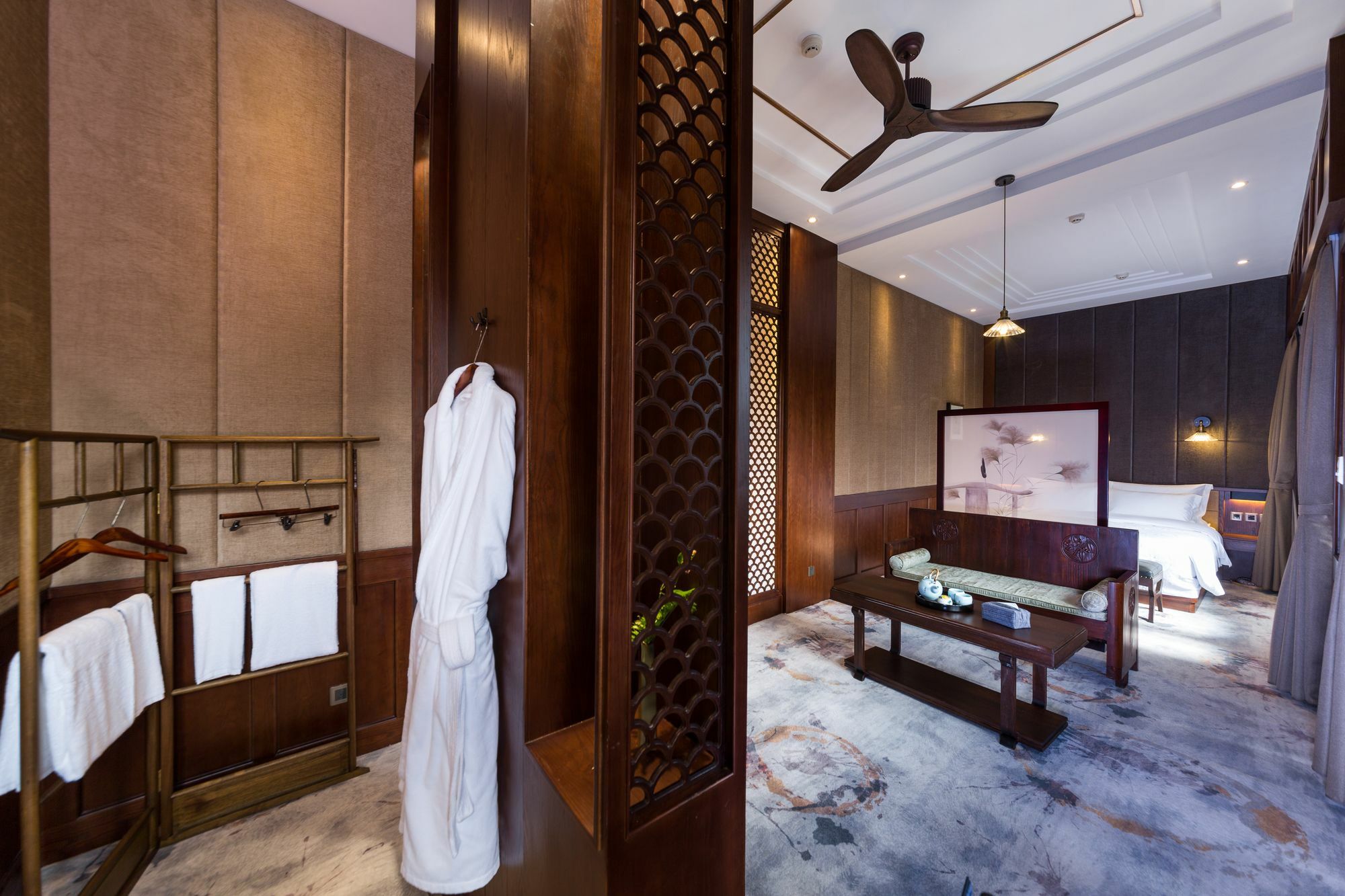Silver Chest Boutique Hotel Куньмин Экстерьер фото